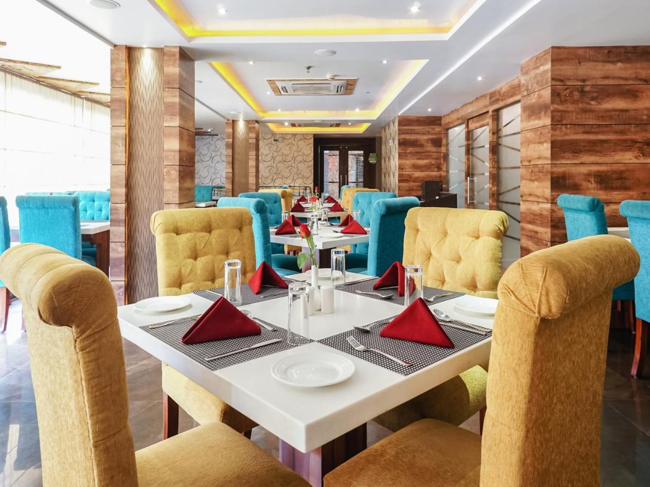 Treebo Tryst The Kalyaniz Guwahati Bagian luar foto