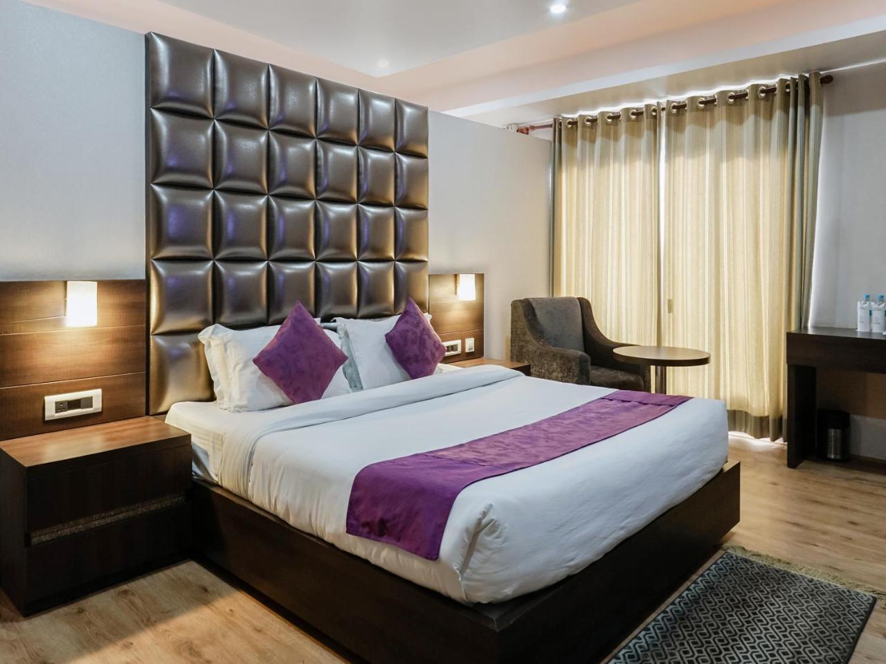 Treebo Tryst The Kalyaniz Guwahati Bagian luar foto